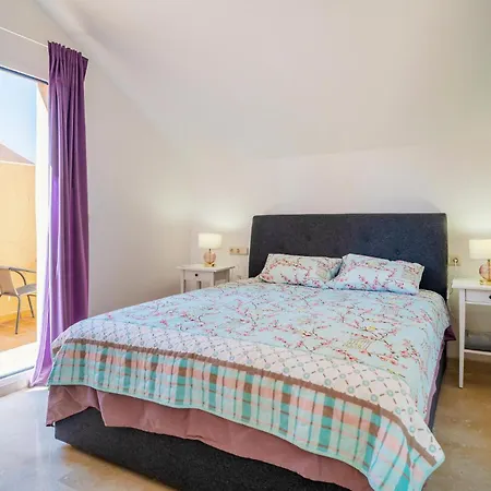 Apartman In *